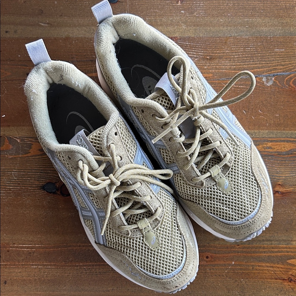 Asics Women's Sneakers in Beige and Light Blue